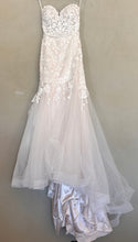 Load image into Gallery viewer, Paloma Blanca &#39;Not available&#39; wedding dress size-08 PREOWNED
