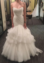 Load image into Gallery viewer, Monique Lhuillier &#39;Bliss 1411&#39; wedding dress size-08 NEW
