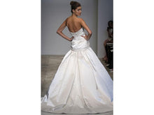 Load image into Gallery viewer, Kenneth Pool &#39;Fabiana&#39; - Kenneth Pool - Nearly Newlywed Bridal Boutique - 5
