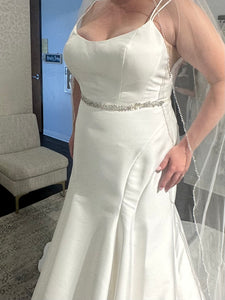 Essense of Australia '‘D3404' wedding dress size-20 NEW