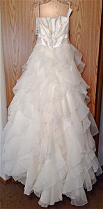 Paloma Blanca Style #4116 - Paloma Blanca - Nearly Newlywed Bridal Boutique - 4