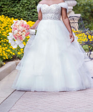 Load image into Gallery viewer, Pnina Tornai &#39;Ball Gown&#39; - Pnina Tornai - Nearly Newlywed Bridal Boutique - 3
