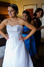 Load image into Gallery viewer, Mori Lee &#39;2105&#39; - Mori Lee - Nearly Newlywed Bridal Boutique - 2
