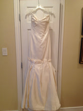 Load image into Gallery viewer, Angel Sanchez &#39; N704&#39; - Angel Sanchez - Nearly Newlywed Bridal Boutique - 2
