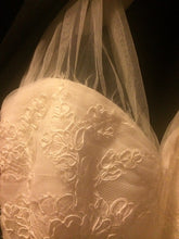 Load image into Gallery viewer, Christos &#39;Lavinia&#39; - Christos - Nearly Newlywed Bridal Boutique - 7
