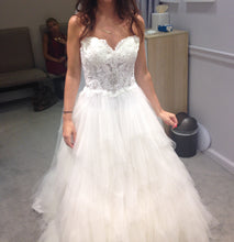 Load image into Gallery viewer, Eve of Milady &#39;1552&#39; - eve of milady - Nearly Newlywed Bridal Boutique - 3
