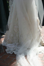 Load image into Gallery viewer, Watters &#39;The Romantic&#39; - Watters - Nearly Newlywed Bridal Boutique - 3
