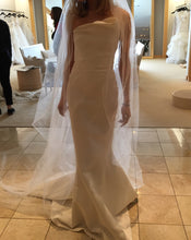 Load image into Gallery viewer, J Mendel &#39;Madelyn&#39; - J. Mendel - Nearly Newlywed Bridal Boutique - 1
