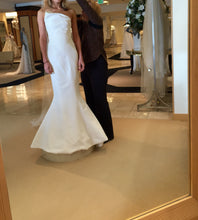 Load image into Gallery viewer, J Mendel &#39;Madelyn&#39; - J. Mendel - Nearly Newlywed Bridal Boutique - 2
