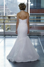 Load image into Gallery viewer, Rivini &#39;VALEnTINA&#39; - Rivini - Nearly Newlywed Bridal Boutique - 4
