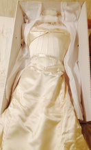 Load image into Gallery viewer, Elizabeth Fillmore &#39;Diva&#39; - Elizabeth Fillmore - Nearly Newlywed Bridal Boutique - 3

