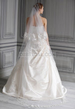 Load image into Gallery viewer, Monique Lhuillier &#39;Poppy&#39; size 2 new wedding dress back view on model
