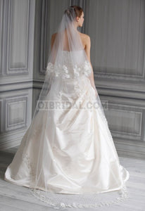 Monique Lhuillier 'Poppy' size 2 new wedding dress back view on model