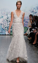 Load image into Gallery viewer, Monique Lhuillier &#39;Aurora&#39; size 8 used wedding dress front view on model
