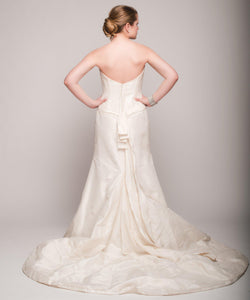 Elizabeth Fillmore 'Analise' Ivory Taffeta Wedding Dress - Elizabeth Fillmore - Nearly Newlywed Bridal Boutique - 3
