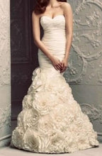 Load image into Gallery viewer, Paloma Blanca &#39;Trumpet&#39; - Paloma Blanca - Nearly Newlywed Bridal Boutique - 3
