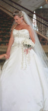 Load image into Gallery viewer, Kenneth Pool &#39;Aria&#39; - Kenneth Pool - Nearly Newlywed Bridal Boutique - 4
