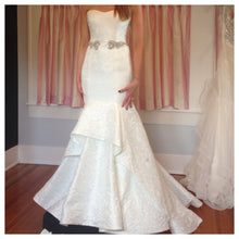 Load image into Gallery viewer, Hayley Paige &#39;Clover&#39; - Hayley Paige - Nearly Newlywed Bridal Boutique - 3
