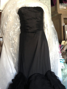 Vera Wang Black Tulle Mermaid Wedding Dress - Vera Wang - Nearly Newlywed Bridal Boutique - 4
