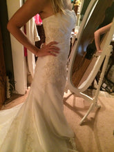 Load image into Gallery viewer, Venus &#39;Trumpet Dress&#39; - Venus - Nearly Newlywed Bridal Boutique - 4
