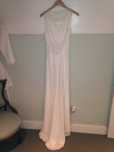 Load image into Gallery viewer, David Fielden 7858 - David Fielden - Nearly Newlywed Bridal Boutique - 2
