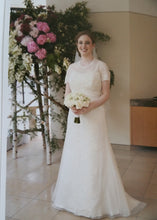 Load image into Gallery viewer, Jenny Lee &#39;Rachel&#39; - Jenny Lee - Nearly Newlywed Bridal Boutique - 1
