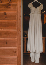 Load image into Gallery viewer, Sarah Seven &#39;Quincy&#39; - Sarah Seven - Nearly Newlywed Bridal Boutique - 9
