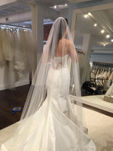 Load image into Gallery viewer, Legends of Romona Keveza &#39;Jessica&#39; L5132 - Romona Keveza - Nearly Newlywed Bridal Boutique - 4
