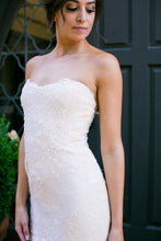 Load image into Gallery viewer, Marchesa &#39;B11803&#39; - Marchesa - Nearly Newlywed Bridal Boutique - 5
