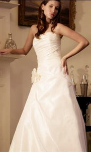 Augusta Jones 'Anushka' size 4 used wedding dress front view on model