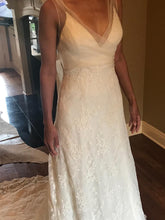 Load image into Gallery viewer, Alyne &#39;Jasmine&#39; size 4 used wedding dress front view on bride
