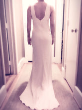 Load image into Gallery viewer, Watters &#39;1037B&#39; - Watters - Nearly Newlywed Bridal Boutique - 2
