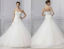 Load image into Gallery viewer, Monique Lhuillier &#39;Infinity&#39; size 6 used wedding dress front/back views on model
