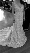 Load image into Gallery viewer, Martina Liana &#39;673&#39; size 4 used wedding dress front view on bride
