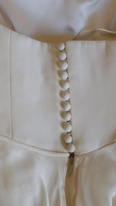 Amarildine 'Custom' size 6 used wedding dress close up of buttons