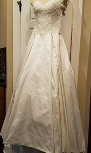 Simply Classic 'Lace and Silk' - Simply classic - Nearly Newlywed Bridal Boutique - 7