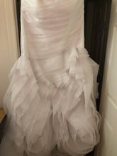 Load image into Gallery viewer, Vera Wang White &#39;Trumpet&#39; size 24 new wedding dress view of hemline
