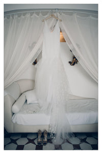 Vera Wang 'Jazmine' size 4 used wedding dress back view on hanger