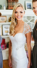 Load image into Gallery viewer, Rivini &#39;Avina&#39; size 0 used wedding dress front view on bride
