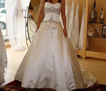 Load image into Gallery viewer, Kenneth Pool &#39;Aria&#39; - Kenneth Pool - Nearly Newlywed Bridal Boutique - 2
