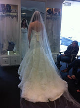 Load image into Gallery viewer, Allure &#39;Allure&#39; - Allure - Nearly Newlywed Bridal Boutique - 3
