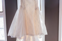 Load image into Gallery viewer, Amy Kuschel &#39;Monroe&#39; size 0 new wedding dress view of train
