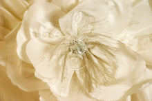 Load image into Gallery viewer, Wtoo Silk Taffeta Mimi Strapless Wedding Dress - Wtoo - Nearly Newlywed Bridal Boutique - 4
