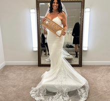 Load image into Gallery viewer, Essense of Australia &#39;D3339IVIIC28TMND3339&#39; wedding dress size-14 PREOWNED
