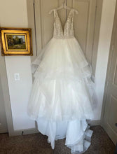 Load image into Gallery viewer, Justin Alexander &#39;Carissa 88227&#39; wedding dress size-10 NEW

