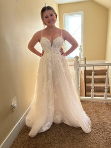 Oleg Cassini 'CWG929' wedding dress size-04 NEW
