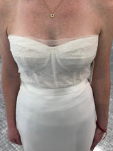 Load image into Gallery viewer, Monique Lhuillier &#39;12TS1305PLEX&#39; wedding dress size-04 NEW
