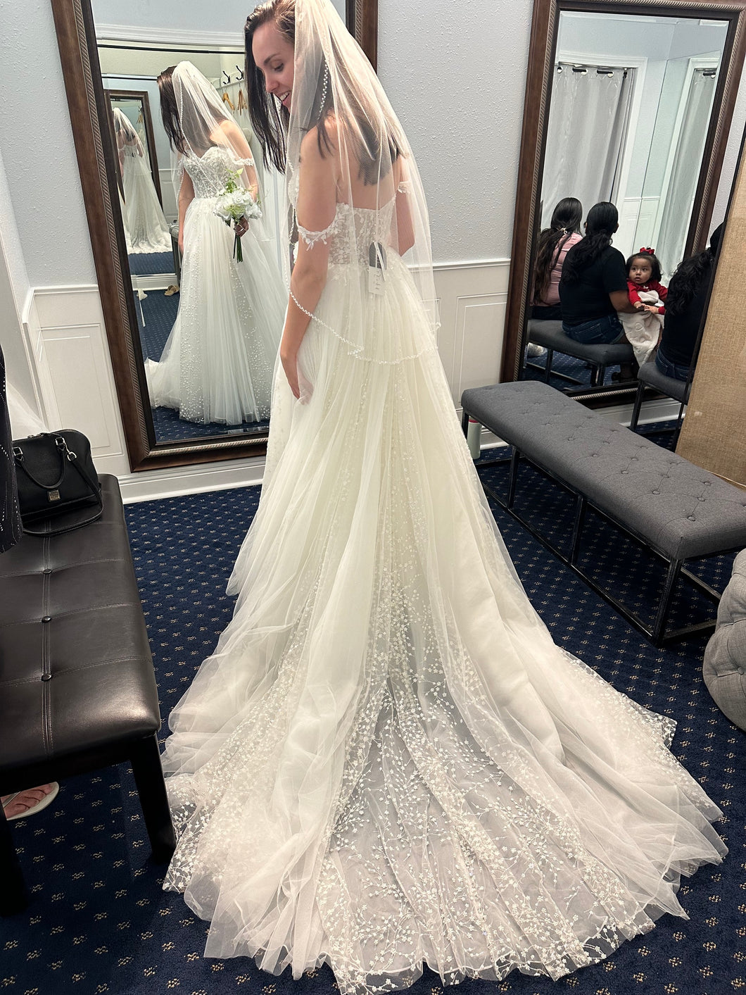 Madison James 'MJ1010-IV/CHP-04' wedding dress size-04 NEW