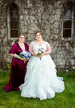 Load image into Gallery viewer, Allure Bridals &#39;D320 Ariel&#39;
