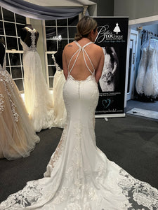 Élysée Bridal 'Gemma' wedding dress size-08 SAMPLE